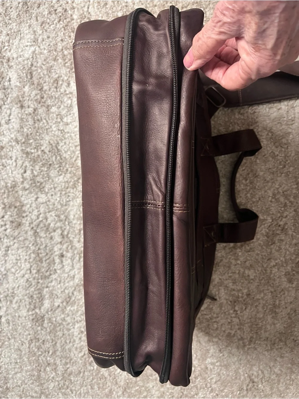 Kenneth Cole Reaction Dark Brown Leather Laptop Briefcase 16” W Crossbody